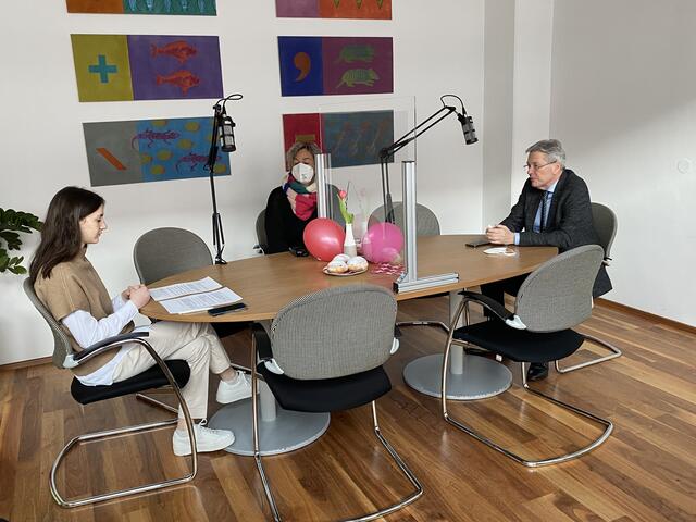Landeshauptmann Kaiser im Interview für den Podcast, der am 22. März erscheinen wird. | Foto: Bafep Kärnten