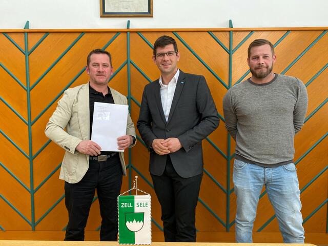 Vizebürgermeister Mario Oraže, Landesrat Martin Gruber und Gemeinderat Philipp Rakuschek. | Foto: Büro LR Gruber/Posch