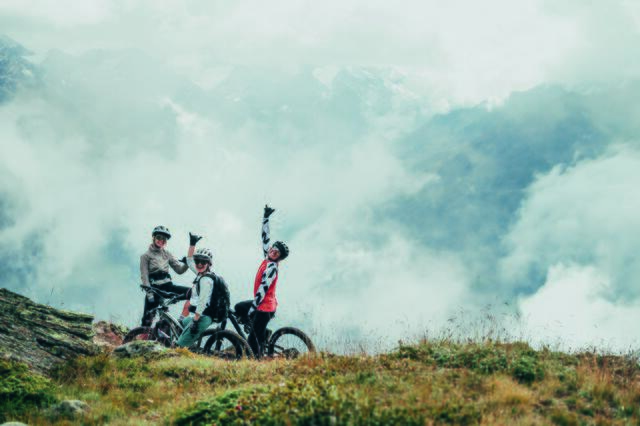 Jeder findet die passende Line für sein Niveau, Männer, Frauen und Kids.  | Foto: Ötztal Tourismus/Christoph Bayer