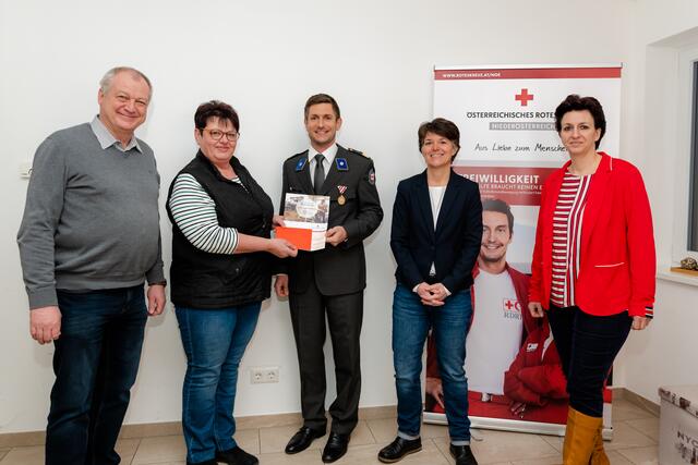 GGR Rainer Keiblinger, Vorsitzende Hermine Brabletz, Bezirksstellenleiter Peter Angerer, GR Nicole Hörner und GR Birgit Niederhametner | Foto: zur Verfügung gestellt