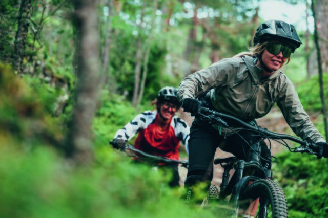 Eine Zeitmessung gibt es bei dem Enduro-Fun-Race nicht, hier steht der Spaß im Vordergrund. | Foto: Ötztal Tourismus/Christoph Bayer