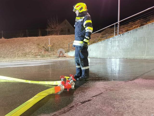 Die Ausbildung bei der Freiwilligen Feuerwehr Leutschach beginnt mit der überregionalen Feuerwehr-Grundausbildung. | Foto: FF