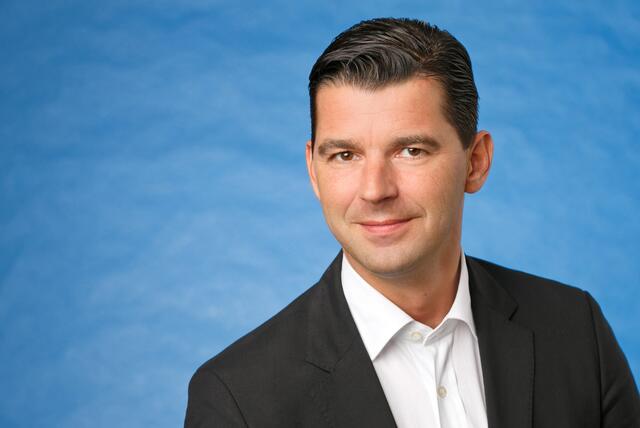 Udo Guggenbichler ist Bezirksparteiobmann der FPÖ im 18. Bezirk und Gemeinderat im Rathaus. Für ihn lässt die Stadt die Bewohner bei der Öffi-Anbindung im Stich. | Foto: FPÖ