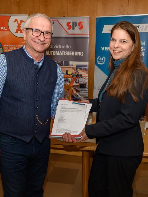 Alfred Buchberger übergibt die mit Ende März die Projektleitung an Christa Birmili | Foto: Wolfgang Simlinger