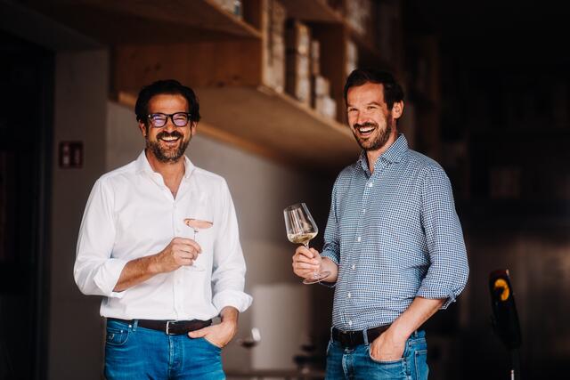 Raimund und Christian Döllerer sind die "Herren des Weins" in Golling | Foto: Döllerers Weinhaus