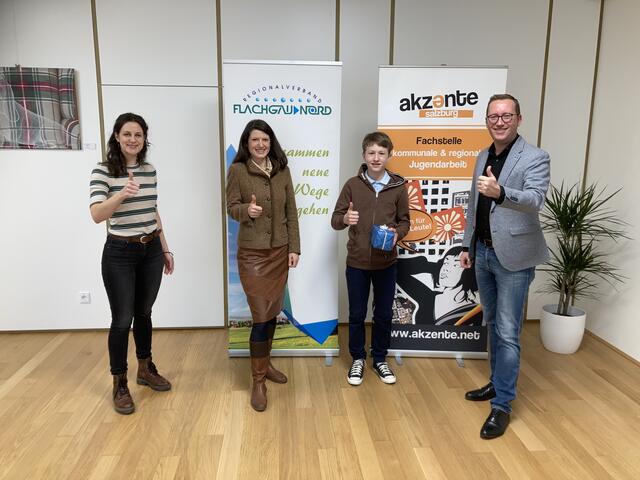 Bei der Preisübergabe in der Stadtgemeinde Oberndorf. | Foto: Regionalverband Flachgau-Nord