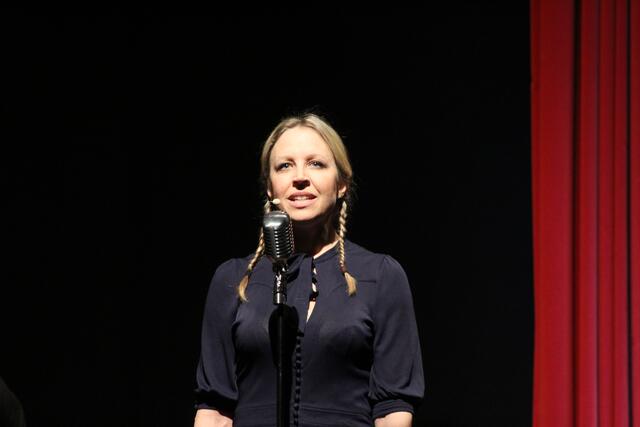 Nina Proll stand am 12. März mit Eva Maria Gintsberg als zweites von insgesamt vier Bühnenpaare auf der Bühne des Musiksommers Bad Schallerbach. | Foto: Christina Gärtner