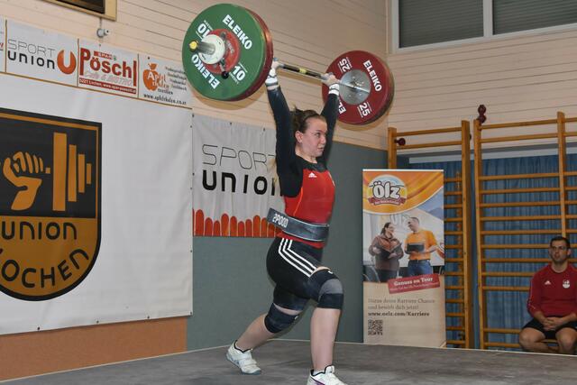 Lena Raidel mit 96 kg im Stoßen

Foto: Conny Högg