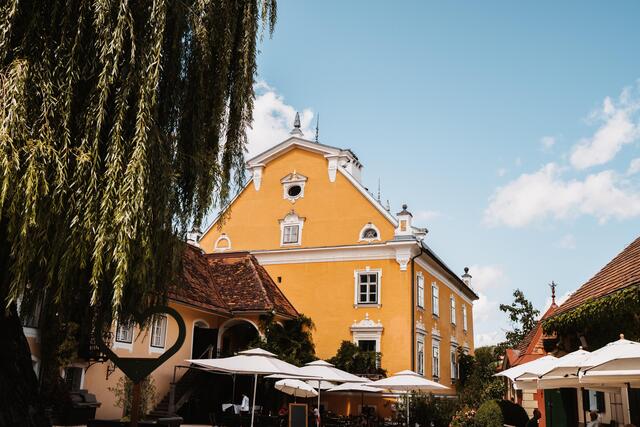 Das kürzlich revitalisierte Schloss Gamlitz ist seit dem letzten Herbst die Zentrale der Domaines Kilger. | Foto: Lorber