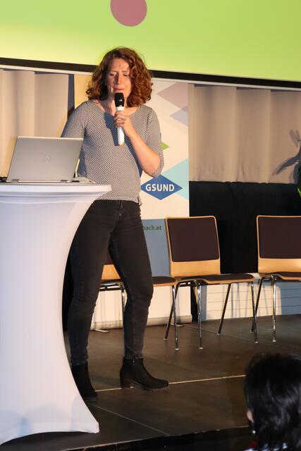 Klimaaktivistin Katharina Rogenhofer referierte eindrücklich im BSZ Feldbach. | Foto: RegionalMedien