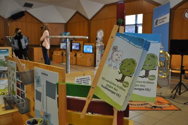 Forschen und selbst ausprobieren: Die Ausstellung hat interaktiven Charakter.