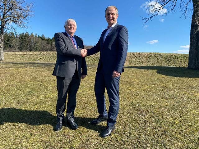 Johann Hingsamer (l.) mit seinem Nachfolger Christian Mader. | Foto: ÖVP