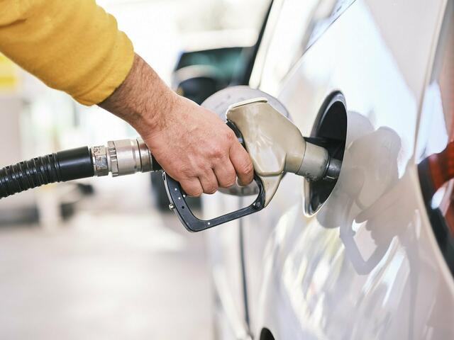 Die Treibstoffpreise haben mit teilweise knapp unter zwei Euro pro Liter ein Rekordniveau erreicht. | Foto: Pixabay/Engin Akyurt