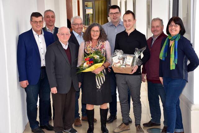 Neun Jahre war Ursula Springer Geschäftsführerin des Vereins Friedensstift Waldhausen. Sie verabschiedet sich in Pension. Mit 1. April 2022 ist Christian Zeitlhofer neuer Geschäftsführer.  | Foto: Robert Zinterhof
