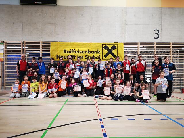 Alle TeilnehmerInnen beim heurigen Kindertischtennisturnier des TTV Raiba Neustift