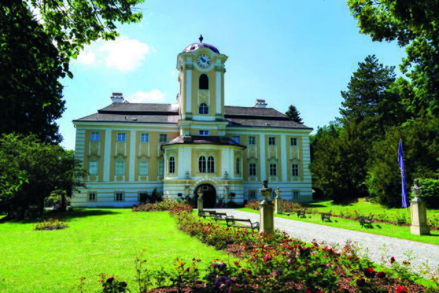 Entdecke Geschichte und lass dich verzaubern im Schloss Rosenau | Foto: Schlosshotel Rosenau