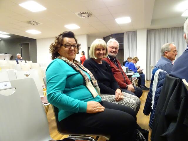 Gertrud Muckenhuber mit Marie-Luise und Erich Krempl | Foto: Simon Glösl