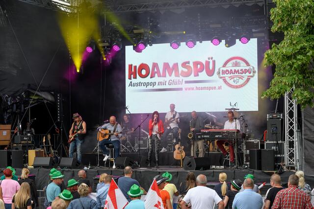 Die Austro-Pop-Band Hoamspü unterstützt mit einem Benefizkonzert die Opfer des Kriegs in der Ukraine. | Foto: Wels Marketing &amp; Touristik GmbH  