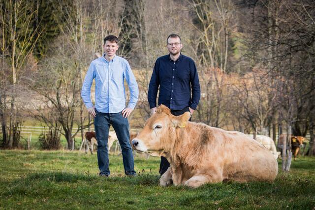 "Gerade zu Ostern wird Fleisch besonders zelebriert und viele kaufen dazu höchste Bio-Qualität", so Micha Brandtner (l.) mit Bruder Lukas. | Foto: Lukas Sauseng