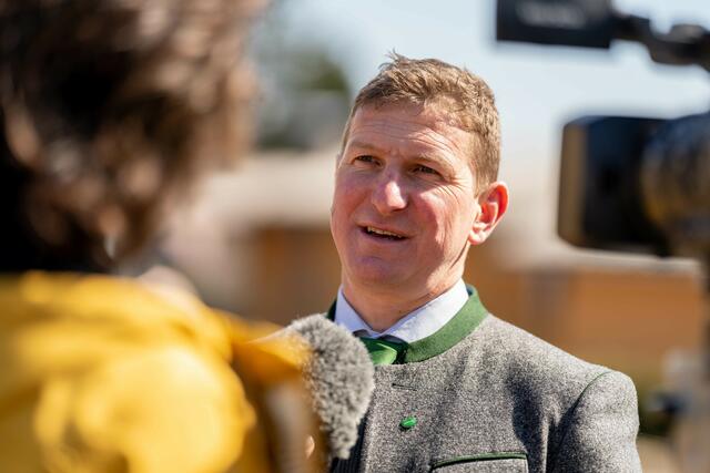 Der Spatenstich für das Projekt „Hochwasserschutz Liesingau“ erfüllt den Bürgermeister von Mautern Andreas Kühberger mit Stolz und großer Dankbarkeit.  | Foto: Klaus Pressberger