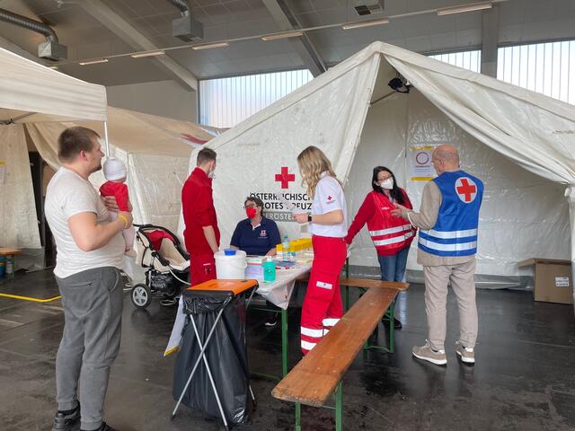 Entscheidend wichtig: Freiwillige Dolmetscher | Foto: BRS