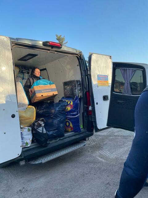 An der ungarisch-ukrainischen Grenze wurde die Ladung übergeben. | Foto: Privat