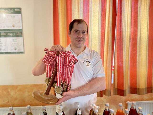 Insgesamt konnte Franz Dorner zehnmal Edelmetall mit nach Hause nehmen.