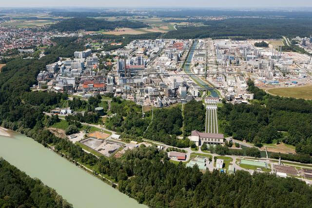 Die Wacker Chemie AG konnte 2021 die vorgeschriebenen Grenzwerte der Abfallentsorgungsanlagen deutlich unterschreiten. | Foto: Wacker