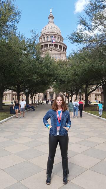 Anja Wilawitzer vor dem Texas State Capitol in Austin. | Foto: Anja Wilawitzer