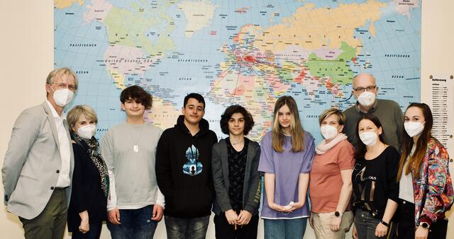 Zwei ukrainische Schüler sind bereits in den Unterricht in der Medienmittelschule integriert. | Foto: Santrucek