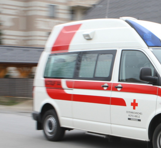 Die drei Verletzten wurden ins LKH Villach gebracht | Foto: Jürgen Radspieler