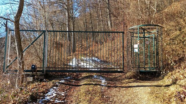 Nach dem Gehöft geht es bis zu einer Drehtür, durch die man das Wildtiergehege betritt. ...  | Foto: S.Plischek