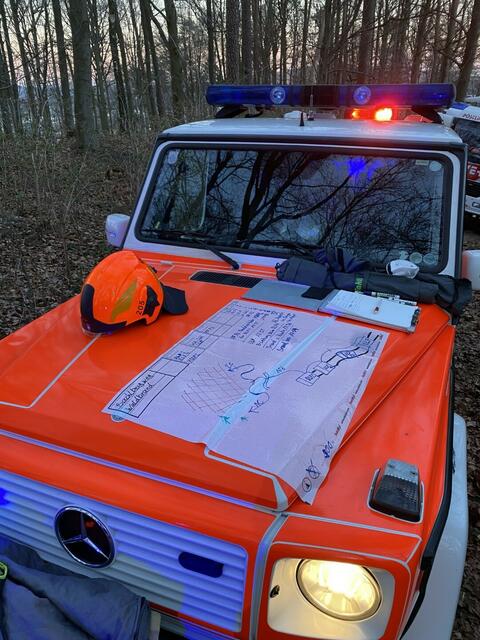 Auch die Freiwilligen Feuerwehren Pichling und Ebelsberg halfen mit. | Foto: Berufsfeuerwehr Linz