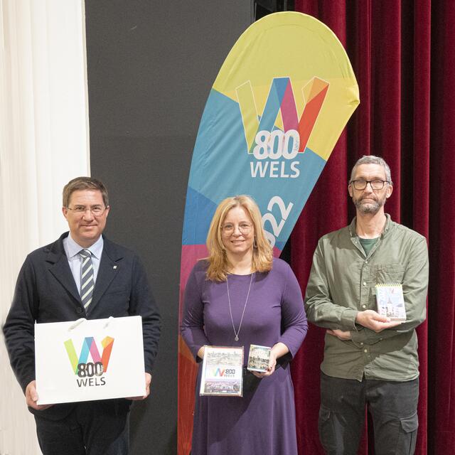 Bürgermeister Andreas Rabl, Kulturreferentin Vizebürgermeisterin Christa Raggl-Mühlberger und Stefan Haslinger (Leiter-Stellverterter Dienststelle Veranstaltungsservice und Volkshochschule) (v.l.). | Foto: Stadt Wels