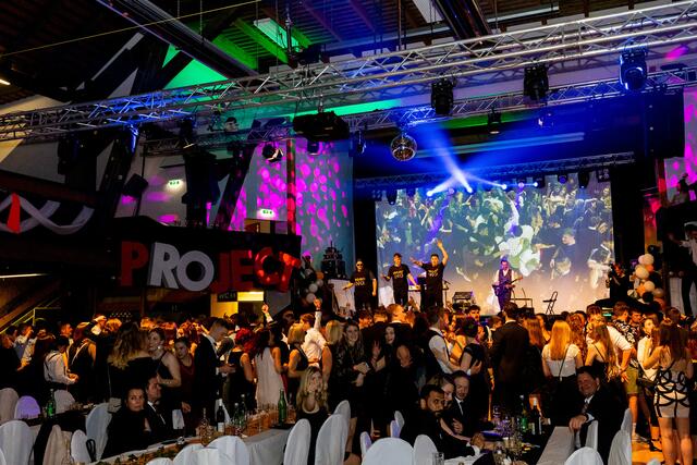 Aufatmen unter den Veranstaltern und in der Gastroszene wegen der Wahlmöglichkeit zwischen FFP2-Maske und 3G-Regel. | Foto: Mlakar