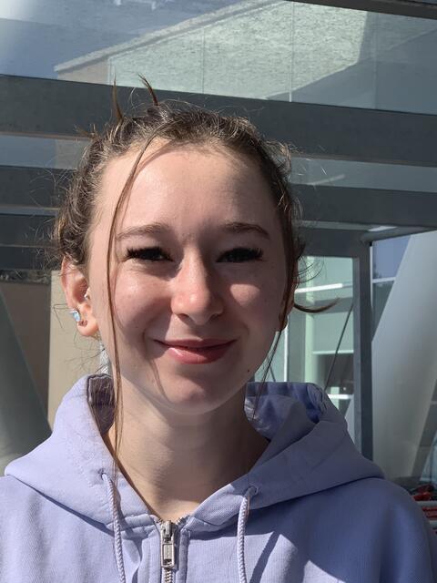 Contanze Auinger, Baden
Im Zuge der Gleichberechtigung finde ich Väterkarenz gut. Für Mütter sind Kinder oft eine Karrierebremse und wir kommen unter Druck.