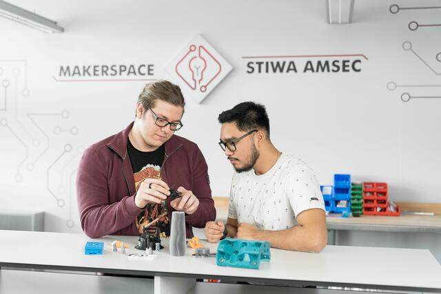Offene Kreativwerkstatt zum Testen, Entwickeln und Ideen umsetzen: der neue Makerspace von Stiwa. | Foto: Stiwa/Andreas Atzlinger