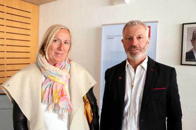Die Spisser Vizebürgermeisterin Daniela Schmiedbauer mit Bürgermeister Alois Jäger.  | Foto: Othmar Kolp