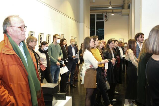Ausstellungsbesucher. | Foto: WOCHE