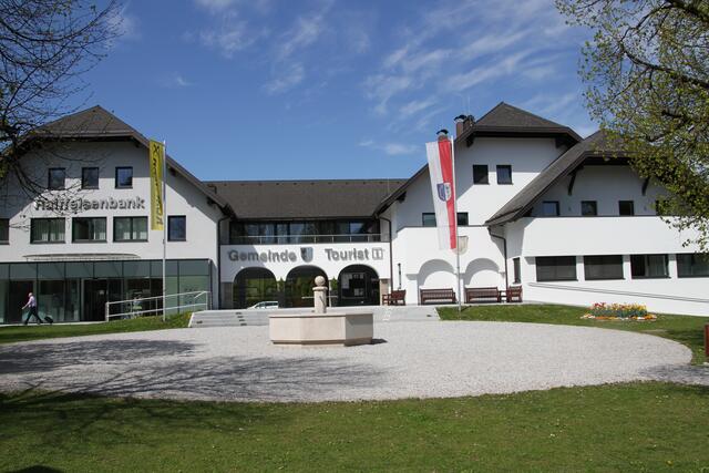 Rund 4.300 Einwohner leben in der Flachgauer Gemeinde.