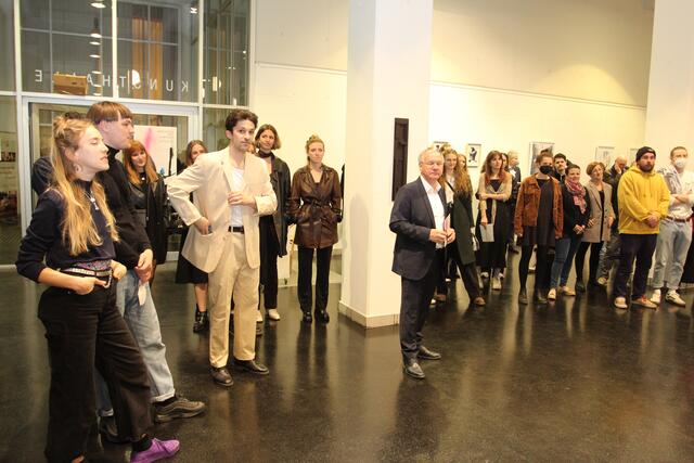 Eröffnet wurde die Ausstellung von Bürgermeister Josef Ober. | Foto: WOCHE