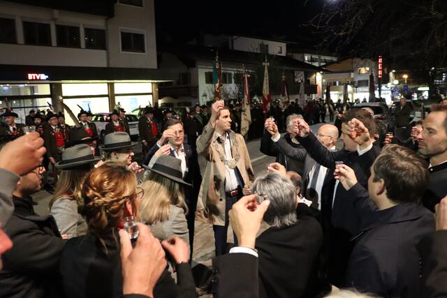 Ein Schnapserl durfte bei diesem Anlass auch nicht fehlen. | Foto: Christoph Klausner