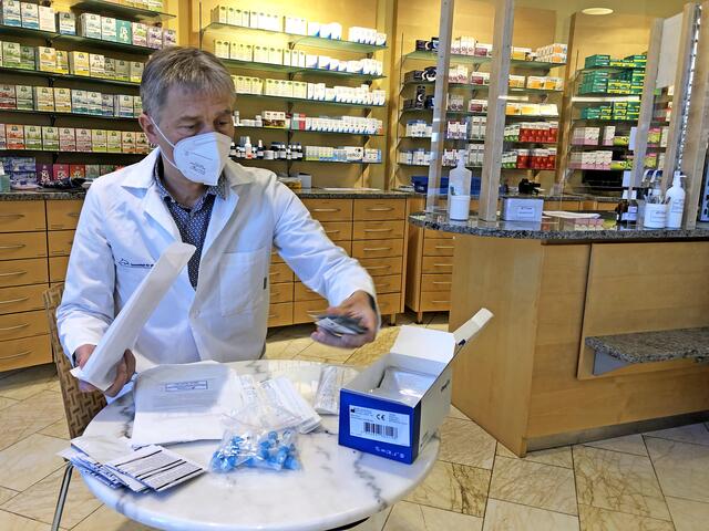 Zehn alte PCR-Tests können im Monat abgegeben werden. | Foto: RegionalMedien