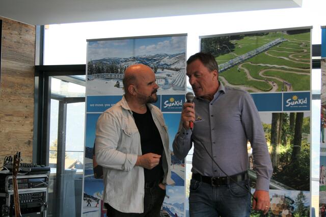 Bergbahnen-GF Benny Pregenzer im Gespräch mit Toni Kittel.  | Foto: Elisabeth Zangerl 