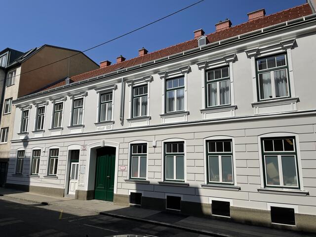 Dieses Biedermeierhaus in der Karl-Löwe-Gasse 26 ist eine Musterbeispiel für eine gelungene Renovierung. | Foto: Tobias Schmitzberger
