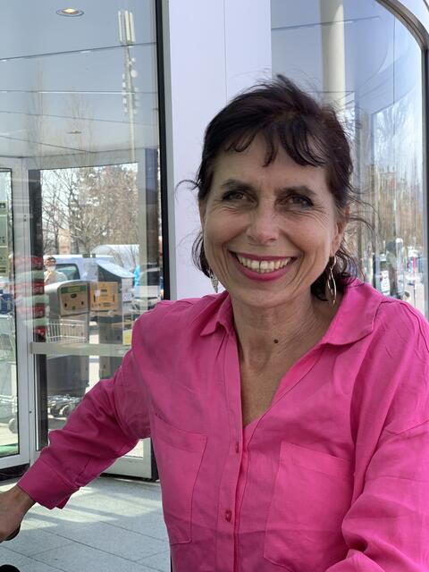 Renate Marliot, Baden
Die Gebührenpflicht ist in Ordnung - allerdings bräuchten wir ausreichend Parkplätze vor der Stadt.