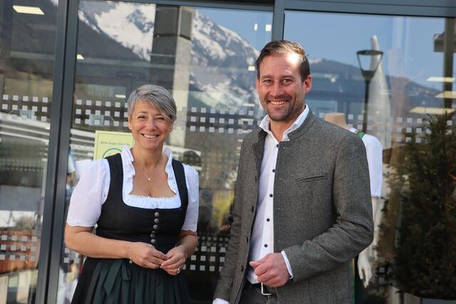 Direktorin Martina Bombardelli und ihr Stellvertreter Thomas Rudig (v.li.) zogen eine äußerst positive Bilanz zum Tag der offenen Tür.