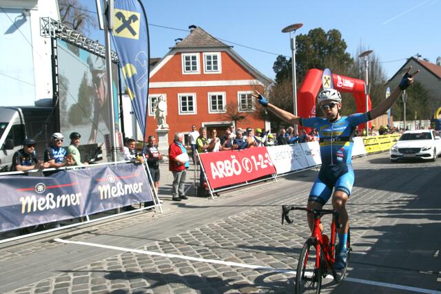 Der im Team Simplon-Felbermayr Wels fahrende Tscheche Daniel Turek siegte beim Saisonauftakt in Leonding.