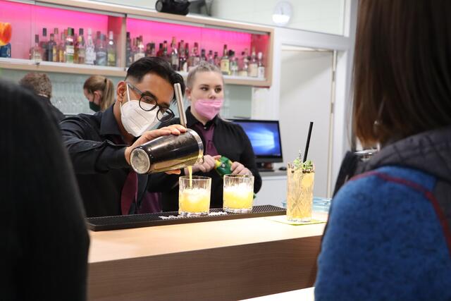 Die BesucherInnen kamen in den Genuss von einzigartigen Cocktailkreationen.