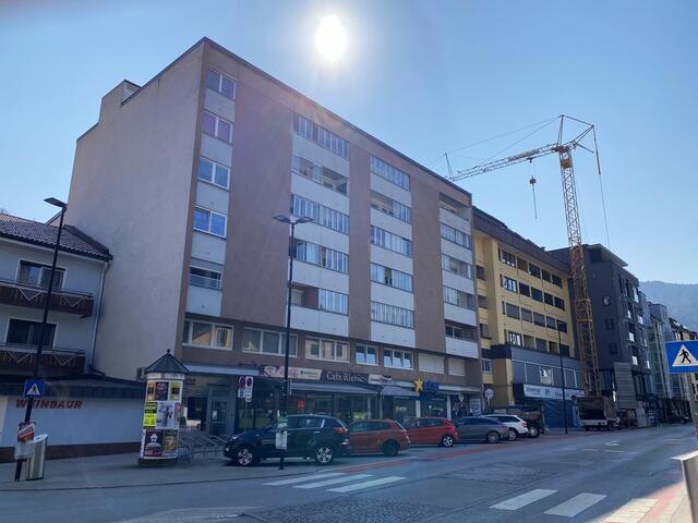 In einer Wohnung in Kufstein kam es am Freitag zu einem verbalen Streit, der in einem Mordversuch endete.  | Foto: ZOOM.Tirol